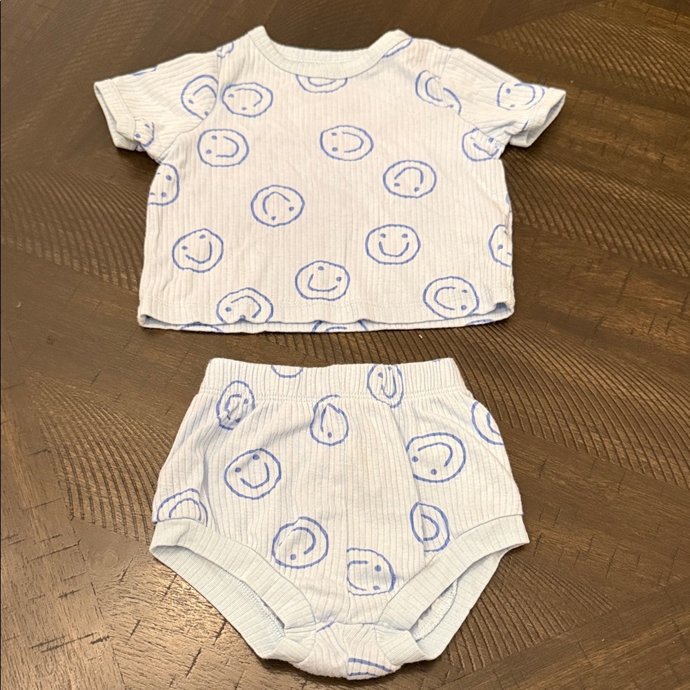 Blue Smiley Face Baby Set - 6-9 months
